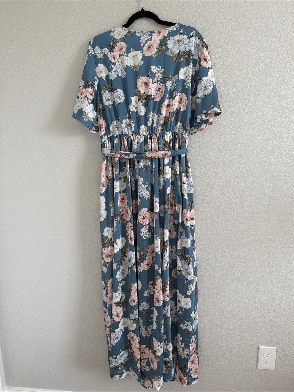 NWT BALTIC BORN Sicily Satin Maxi Dress | Blue Floral. Size XXXL - Picture 7 of 11
